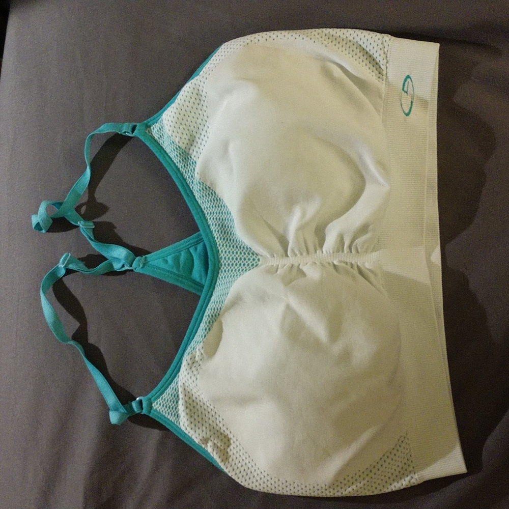 🌿 Like new champion Sports bra